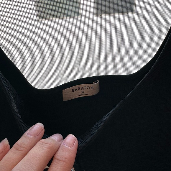 ‼️aritzia crop top XL‼️ - Picture 3 of 3